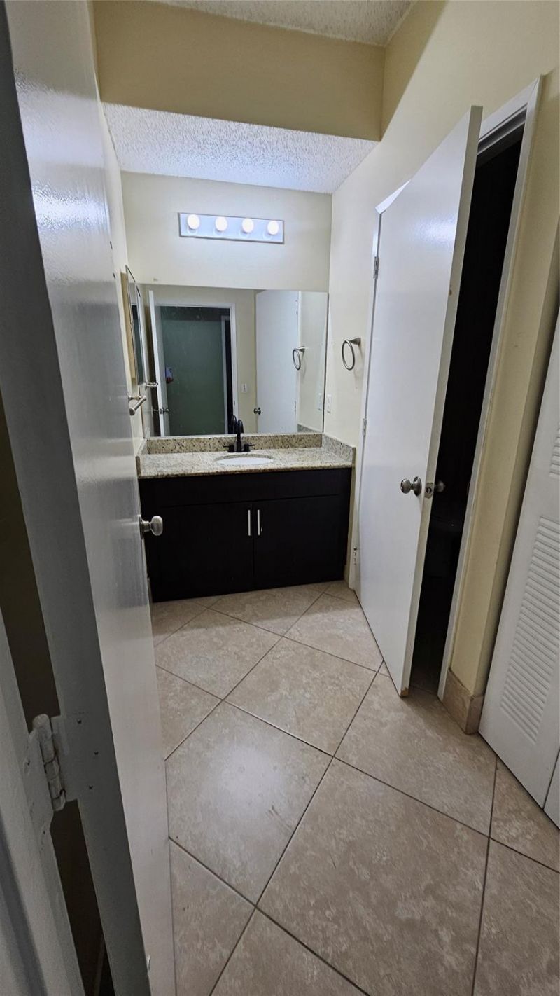6960 SW 39th Street, Unit E101, Davie, FL 33314 Photo