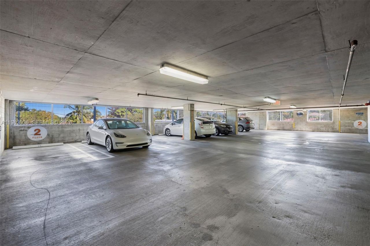 1401 SW 22nd St, Unit 1401, Miami, FL 33145 Photo