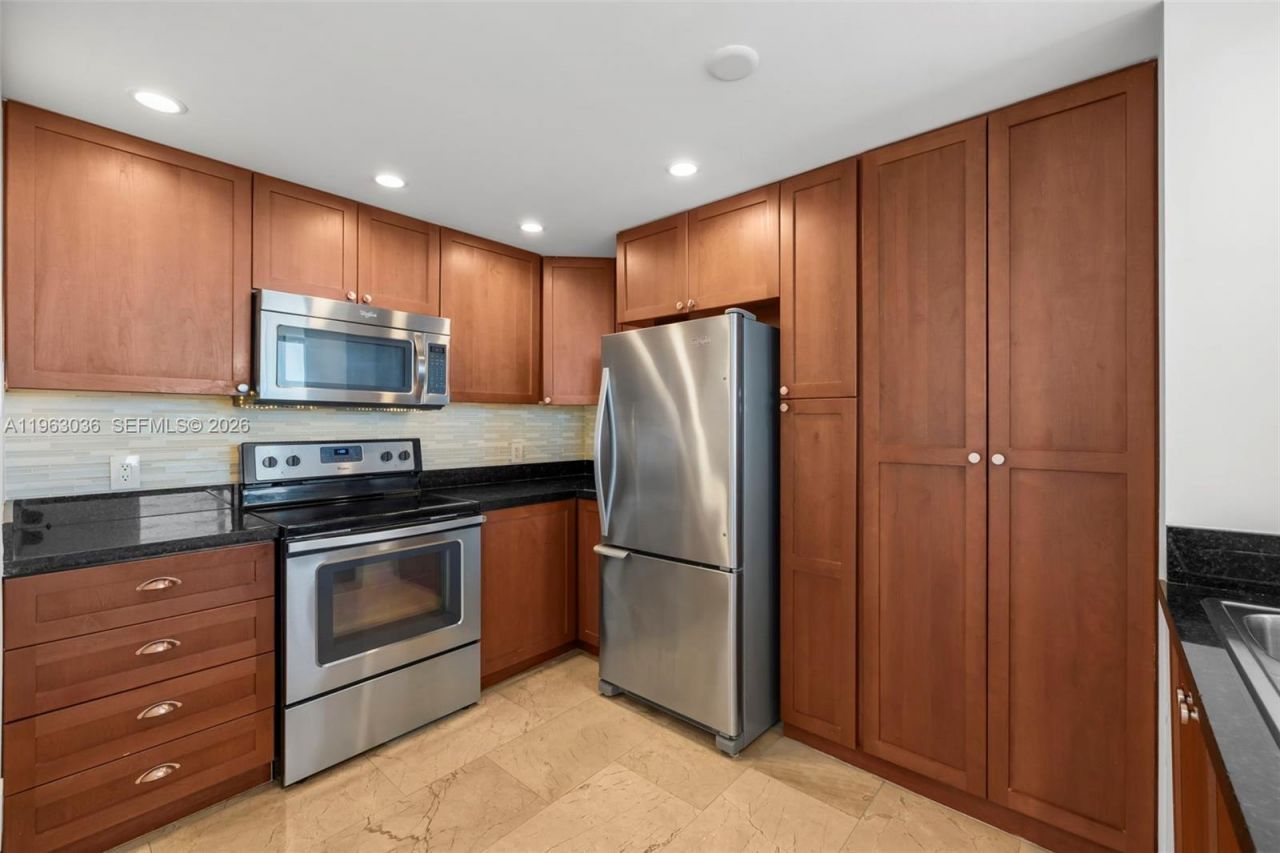 1401 SW 22nd St, Unit 1401, Miami, FL 33145 Photo