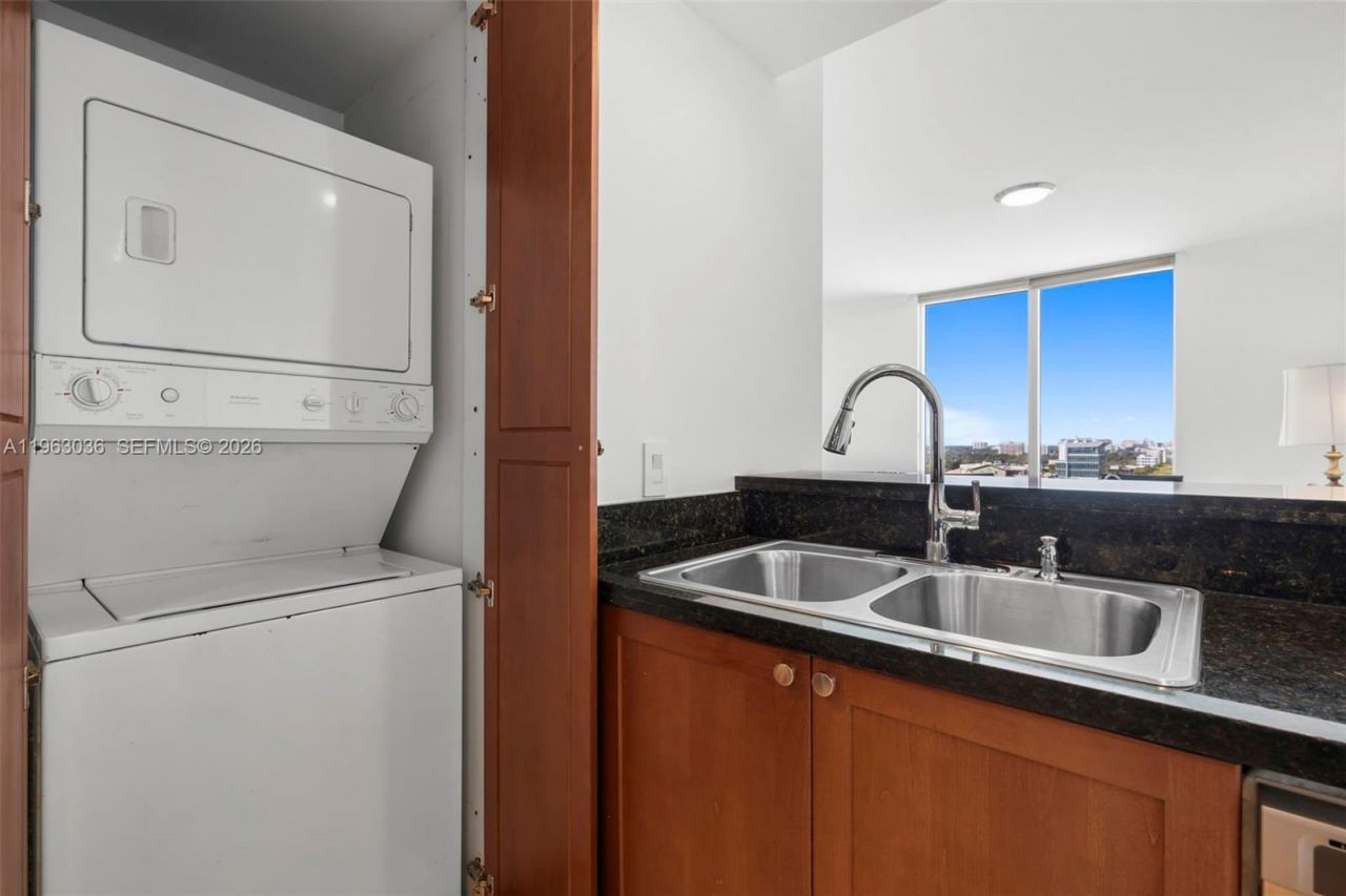 1401 SW 22nd St, Unit 1401, Miami, FL 33145 Photo