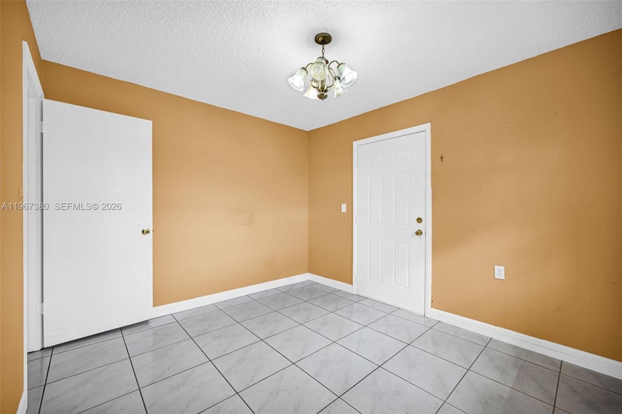 6140 SW 109th Ave, Miami, FL 33173 Photo