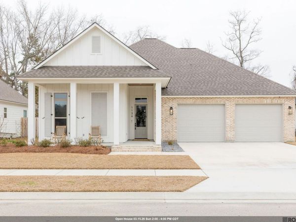 1126 Ivy Ct, Denham Springs, LA 70726