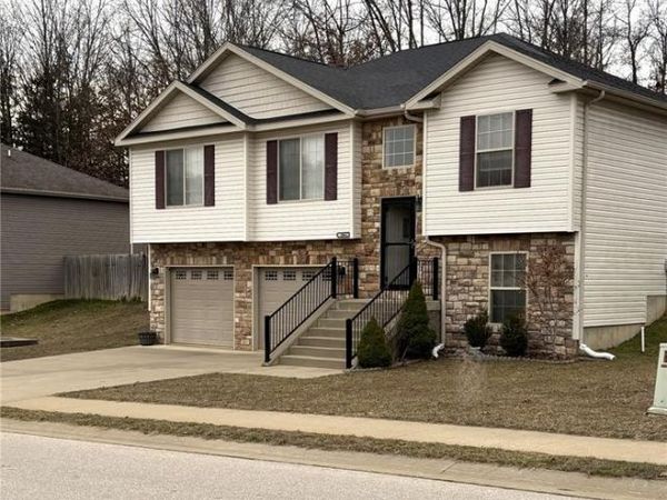 106 Creek View Drive, St Robert, MO 65584
