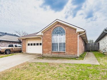 9716 Pinehurst Lane, Dallas, TX 75227
