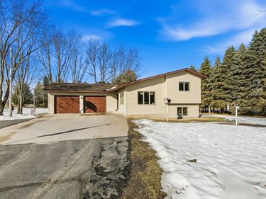 35003 County Rd 2, Saint Joseph, MN 56374