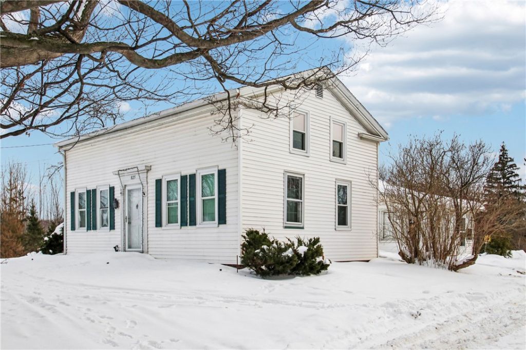 825 West Avenue, Brockport, NY 14420 Main Photo