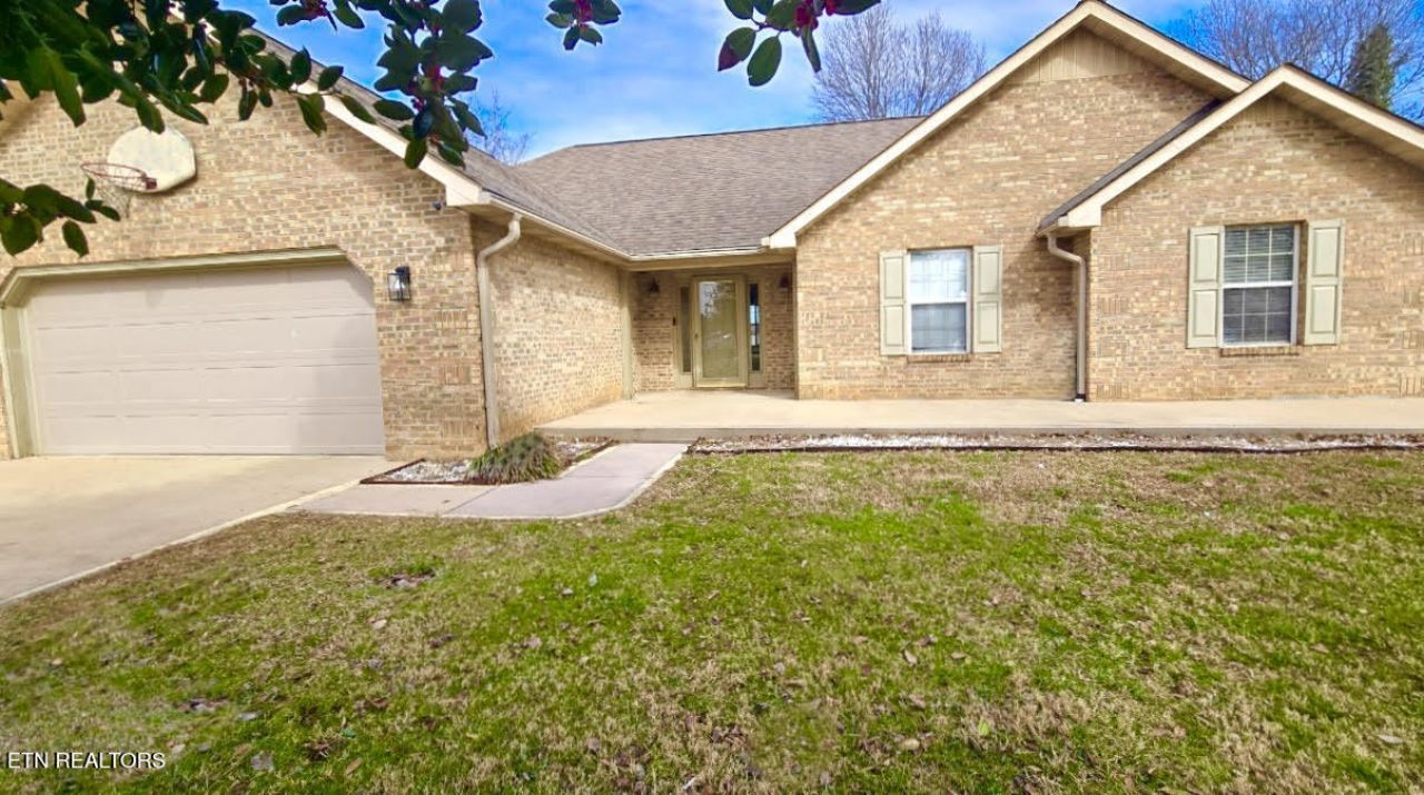 1518 Cavalier Drive, Maryville, TN 37803 Main Photo