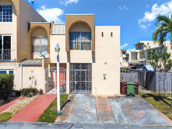 1115 W 38th Ter, Unit 50, Hialeah, FL 33012