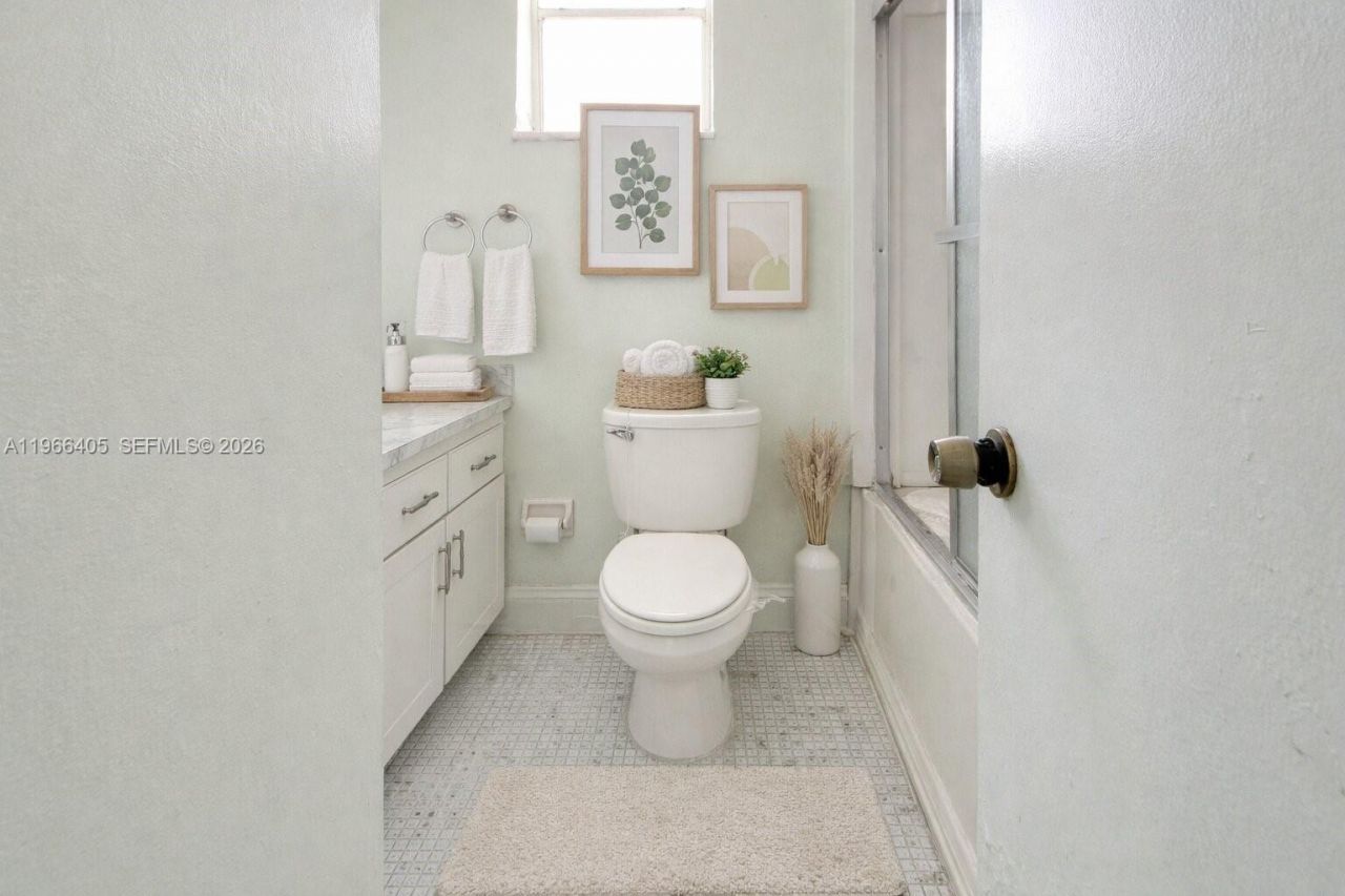 1115 W 38th Ter, Unit 50, Hialeah, FL 33012 Photo