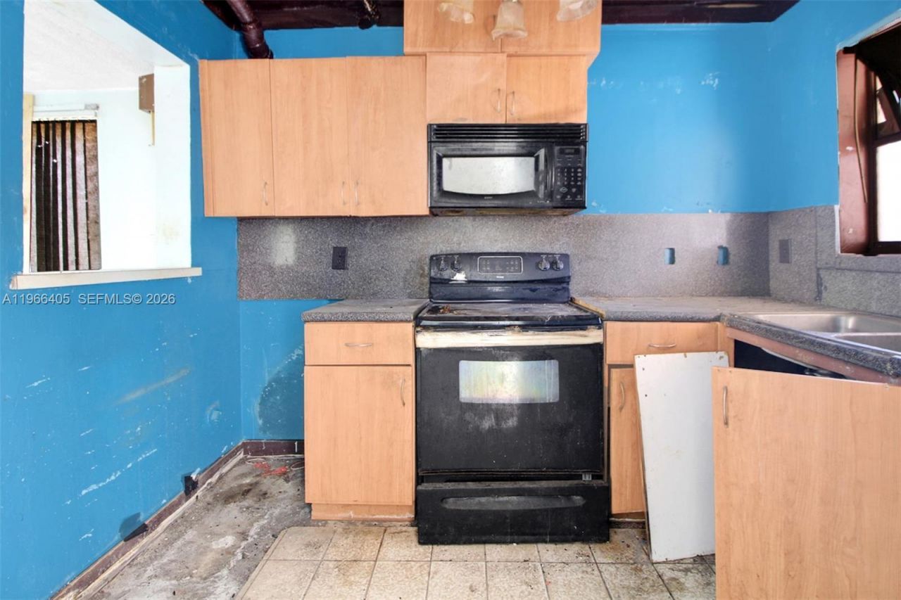 1115 W 38th Ter, Unit 50, Hialeah, FL 33012 Photo