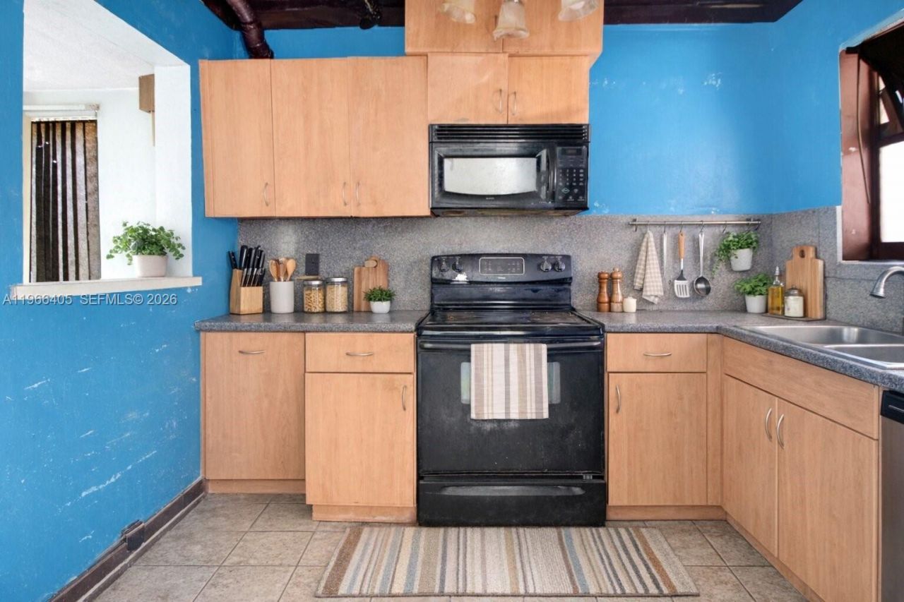 1115 W 38th Ter, Unit 50, Hialeah, FL 33012 Photo