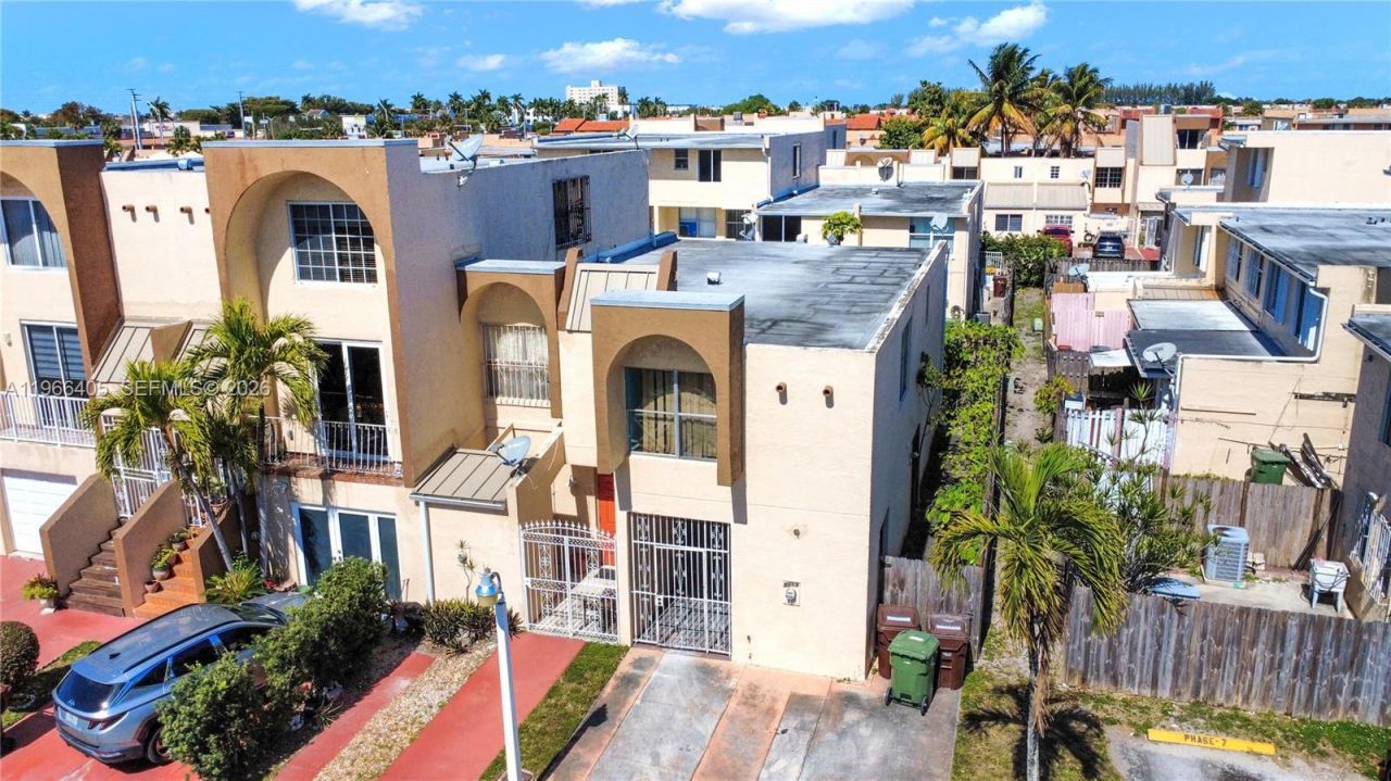 1115 W 38th Ter, Unit 50, Hialeah, FL 33012 Photo