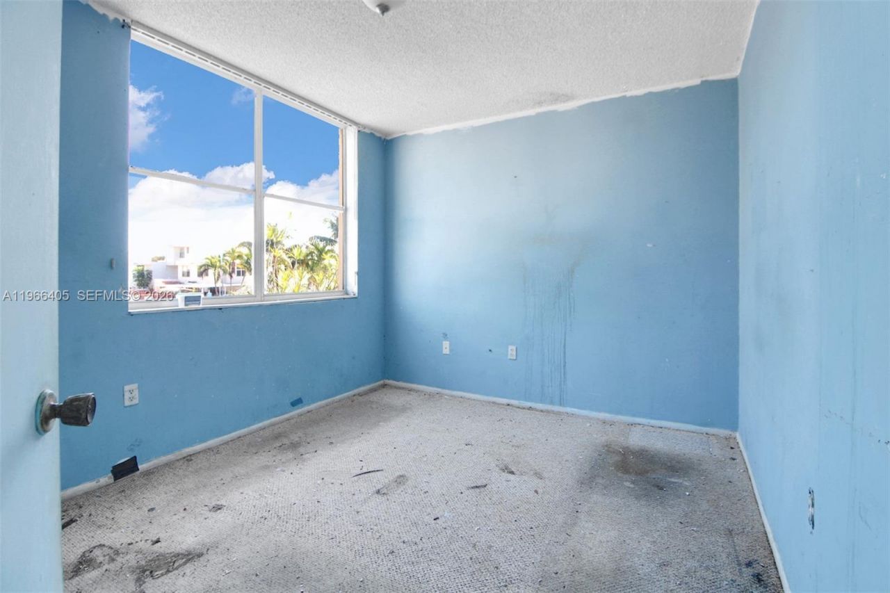 1115 W 38th Ter, Unit 50, Hialeah, FL 33012 Photo