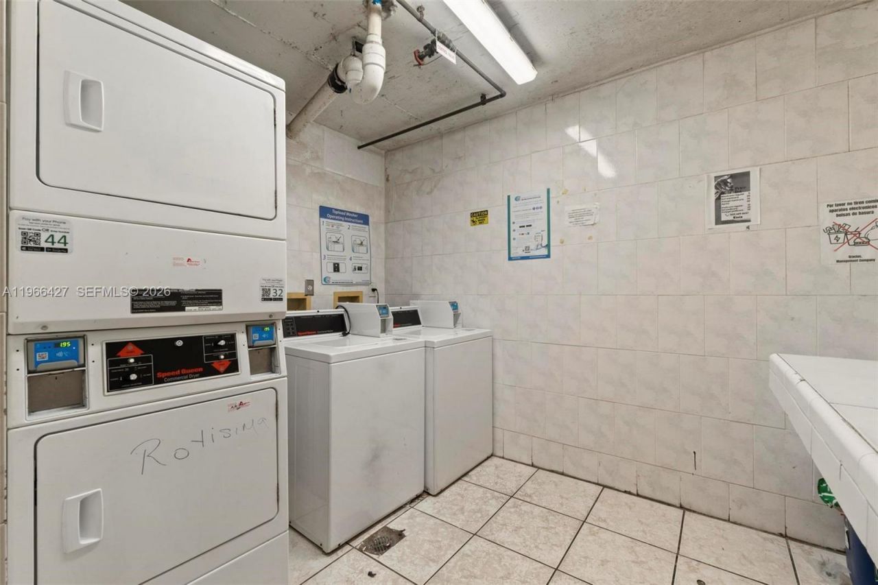 606 W 81st St, Unit 302, Hialeah, FL 33014 Photo