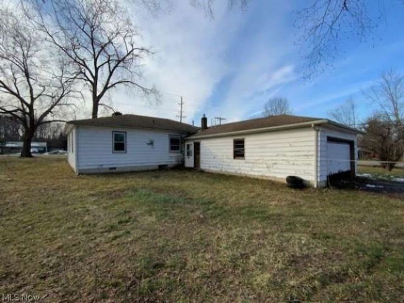 10405 Chillicothe Road, Kirtland, OH 44094 Photo 2