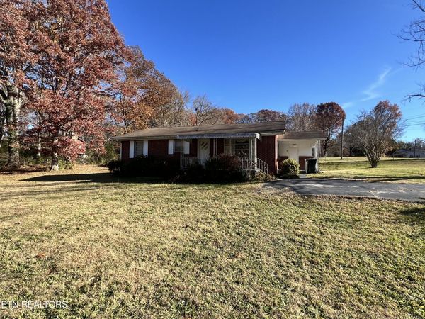 1700 Francis Rd, Knoxville, TN 37909