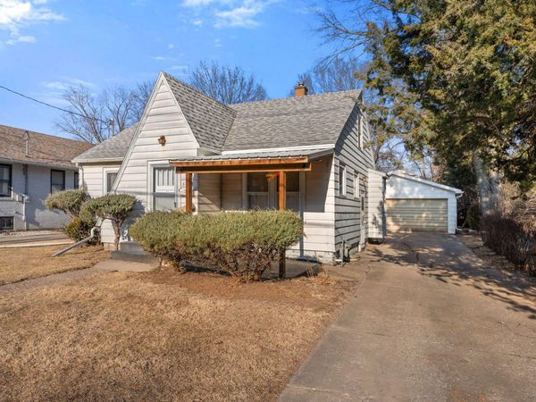 1207 ORANGE ST, Muscatine, IA 52761