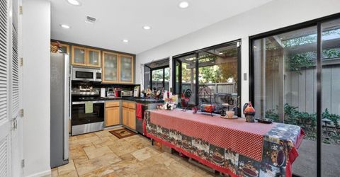 1055 Commons Dr, Sacramento, CA 95825 Photo