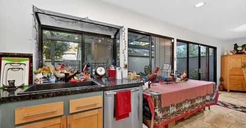 1055 Commons Dr, Sacramento, CA 95825 Photo