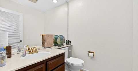 1055 Commons Dr, Sacramento, CA 95825 Photo