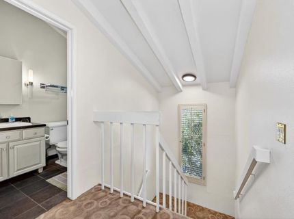 1055 Commons Dr, Sacramento, CA 95825 Photo