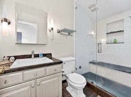 1055 Commons Dr, Sacramento, CA 95825 Photo