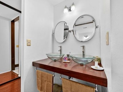 1055 Commons Dr, Sacramento, CA 95825 Photo