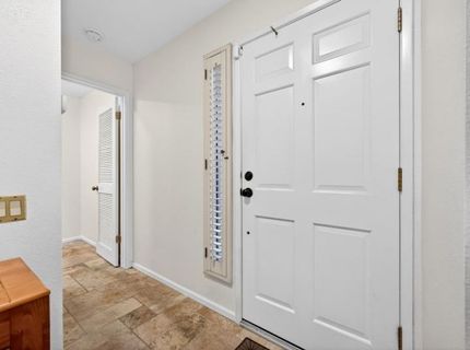 1055 Commons Dr, Sacramento, CA 95825 Photo
