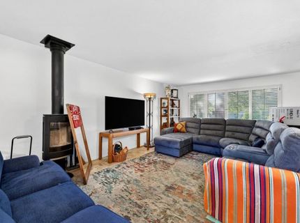 1055 Commons Dr, Sacramento, CA 95825 Photo
