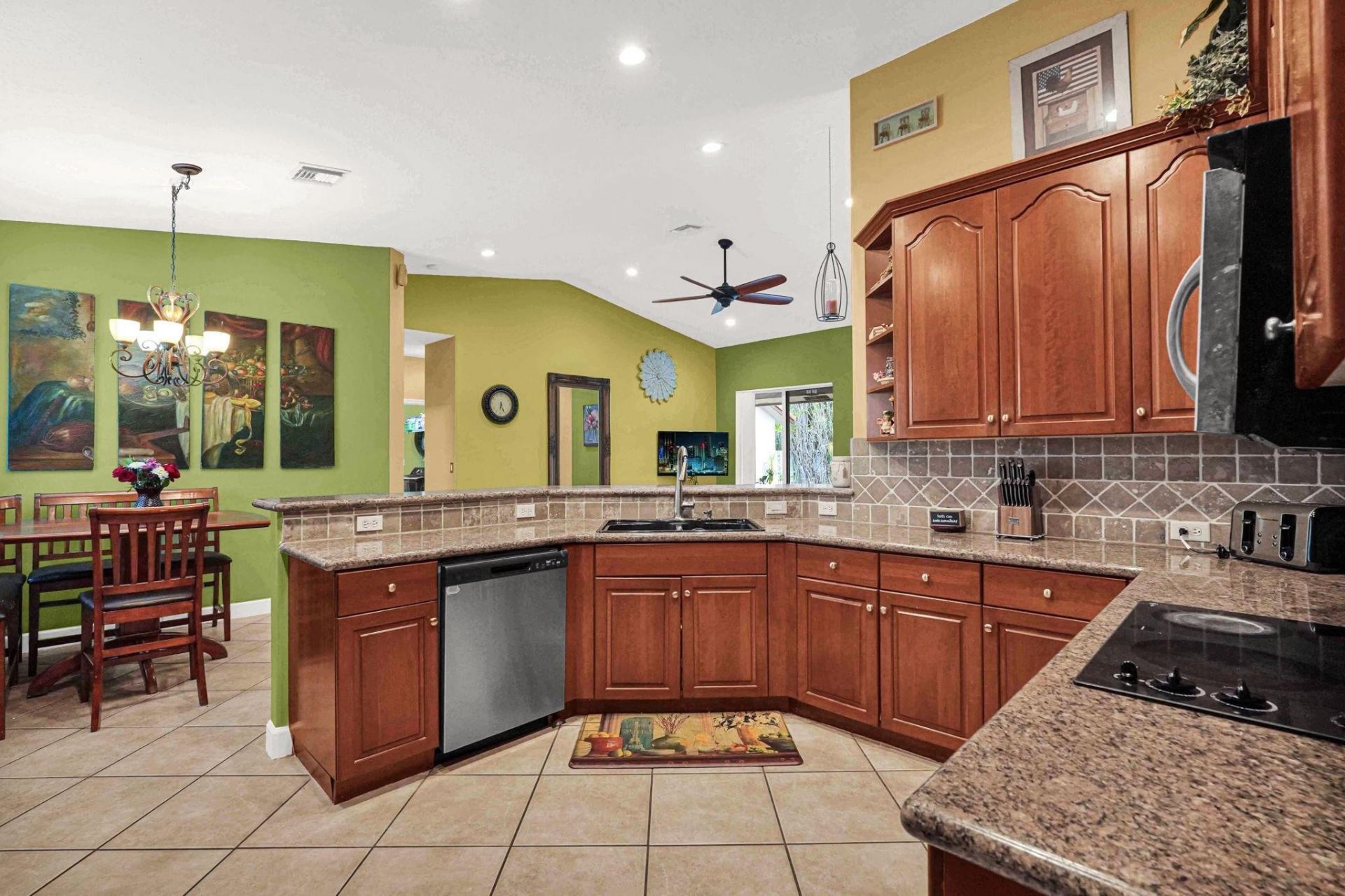 14520 SW 37th St, Miramar, FL 33027 Photo