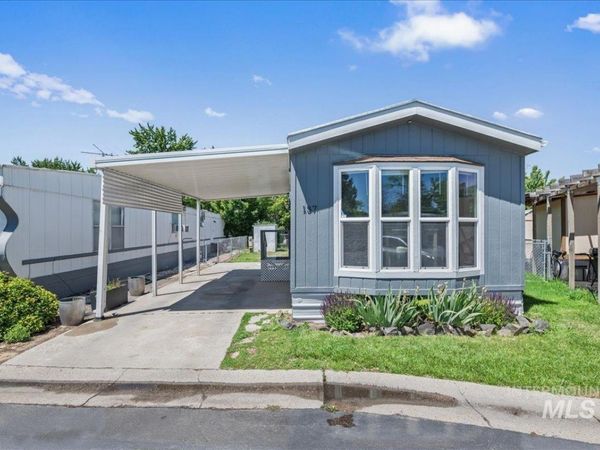 424 W Cherry Ln, Unit 137, Meridian, ID 83642