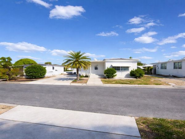 4061 58TH AVENUE N, Unit 225, ST PETERSBURG, FL 33714