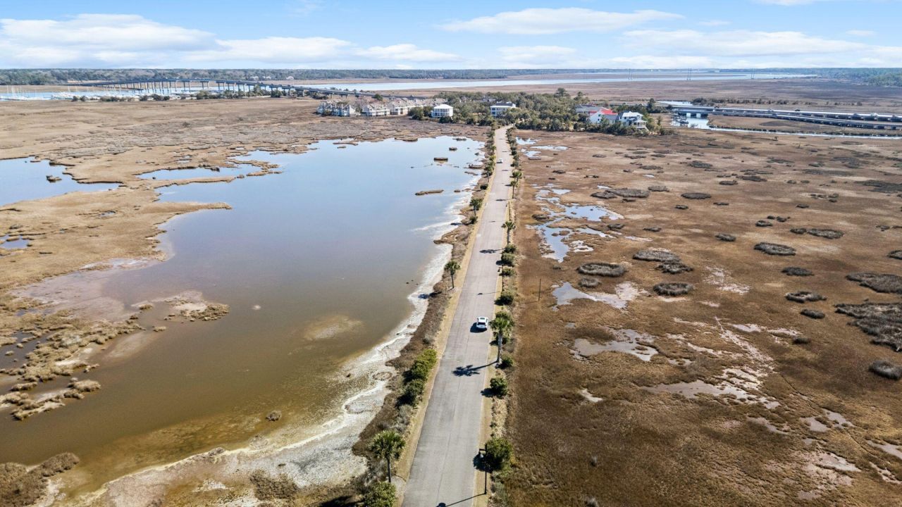 1440 Headquarters Plantation Drive Photo 10