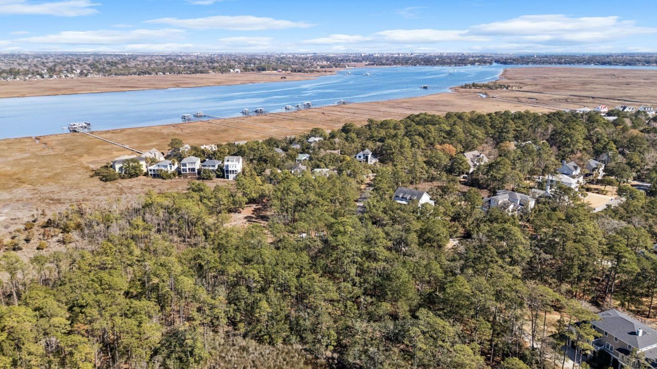 1440 Headquarters Plantation Drive Photo 12