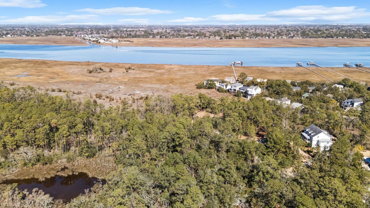 1440 Headquarters Plantation Drive Photo 31