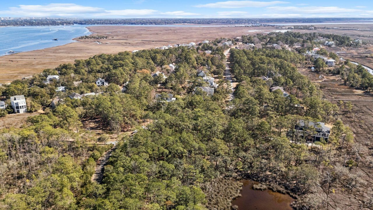 1440 Headquarters Plantation Drive Photo 32