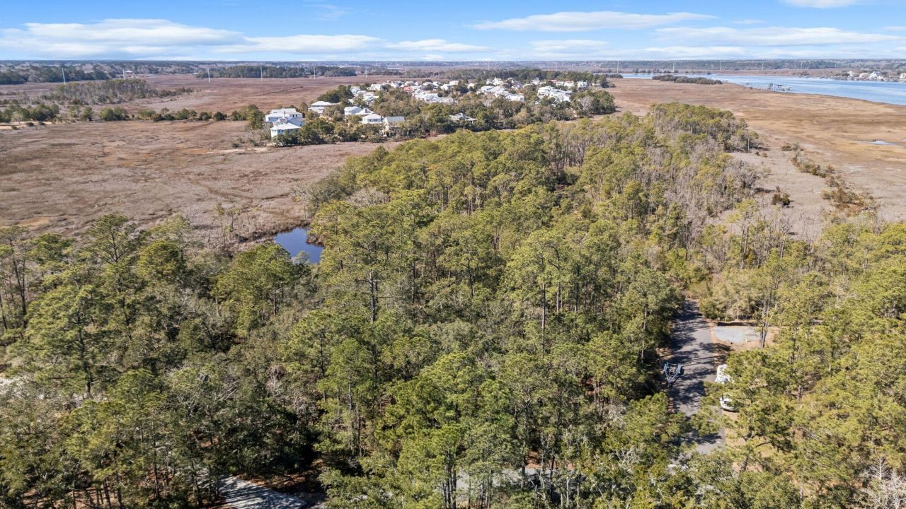 1440 Headquarters Plantation Drive Photo 33