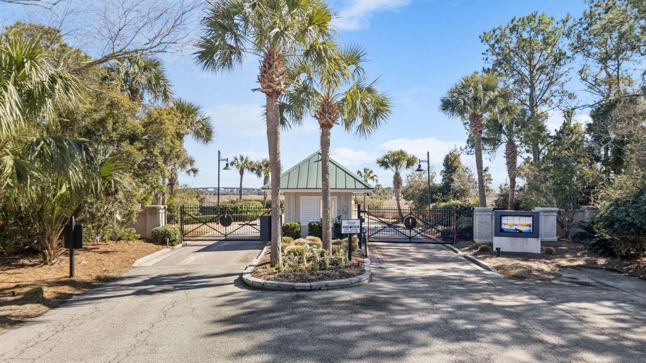 1440 Headquarters Plantation Drive Photo 9