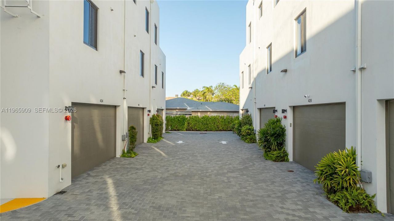 436 SE 12th Ct, Fort Lauderdale, FL 33316 Photo