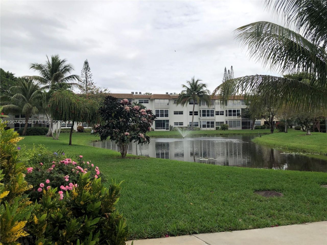 4806 NW 36th St , Unit 607, Lauderdale Lakes, FL 33319 Photo