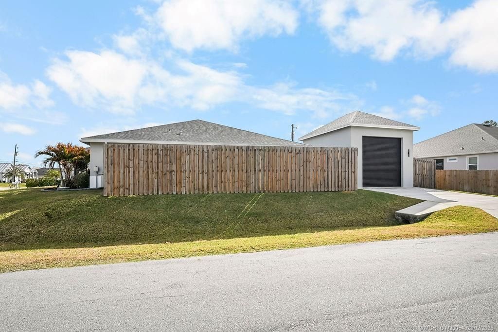 2192 SW Harrison Avenue, Port Saint Lucie, FL 34953 Photo