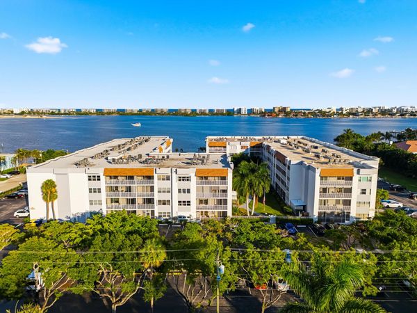 1502 S Lakeside Drive, Unit 116, Lake Worth Beach, FL 33460