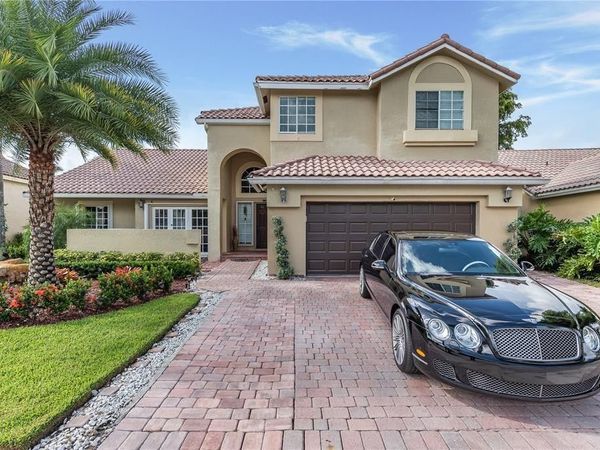 1170 Laguna Springs Dr, Weston, FL 33326