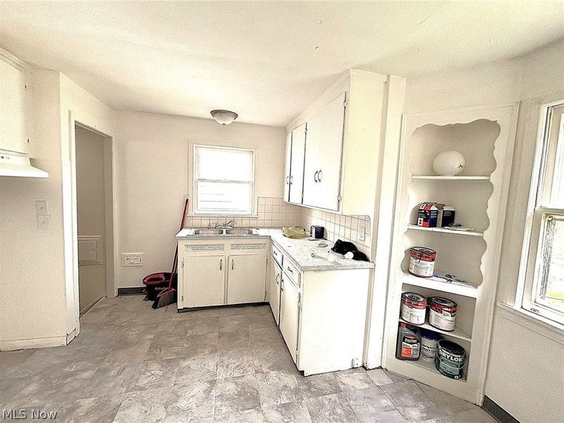 4065 E 153rd Street, Cleveland, OH 44128 Photo 5