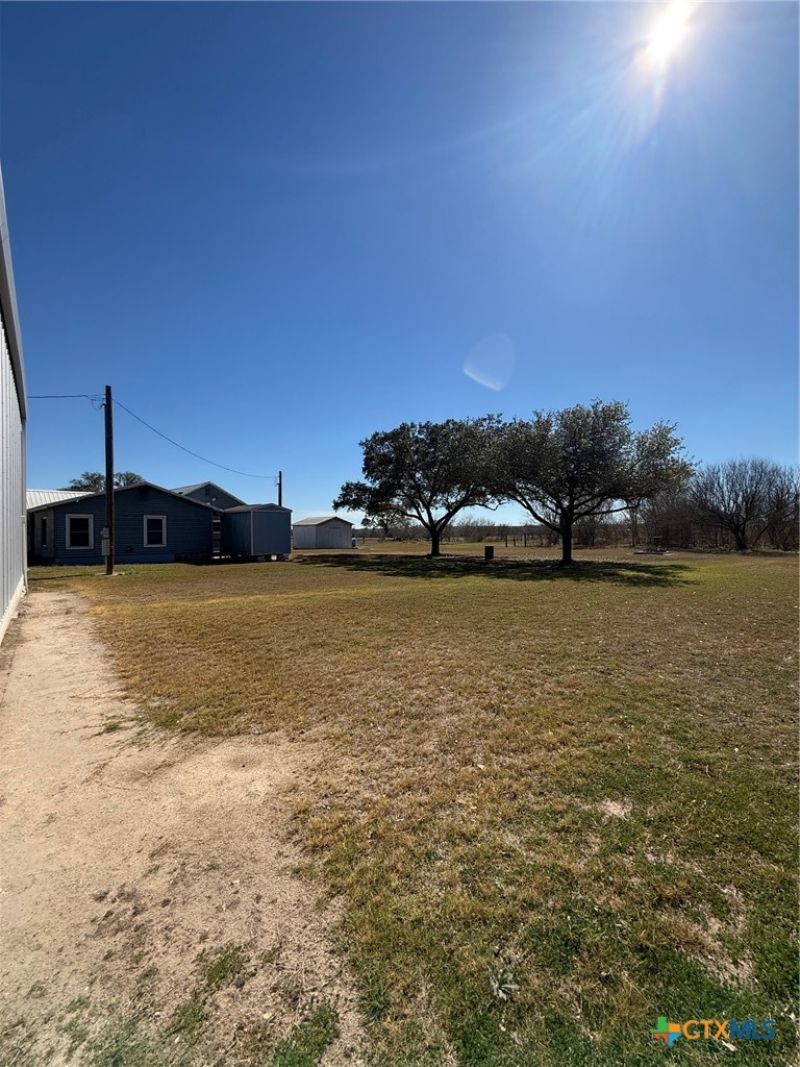 226 County Road 300, Karnes City, TX 78118 Main Photo