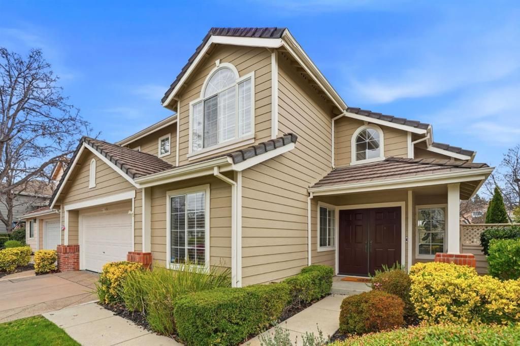 321 Saint Martin Drive, Redwood City, CA 94065 Main Photo