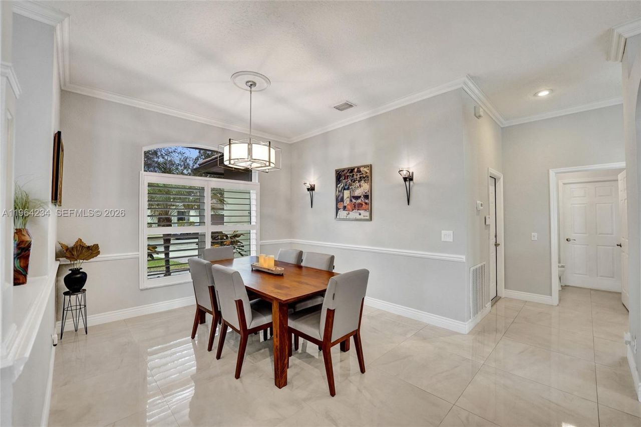 6686 SW 166th Dr, Pembroke Pines, FL 33331 Photo