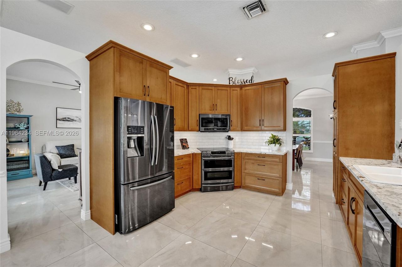 6686 SW 166th Dr, Pembroke Pines, FL 33331 Photo