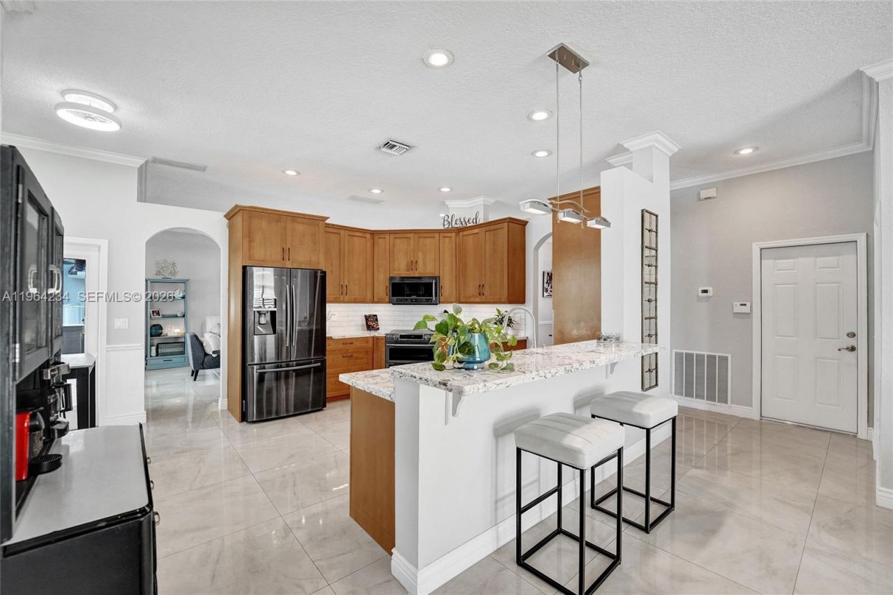 6686 SW 166th Dr, Pembroke Pines, FL 33331 Photo