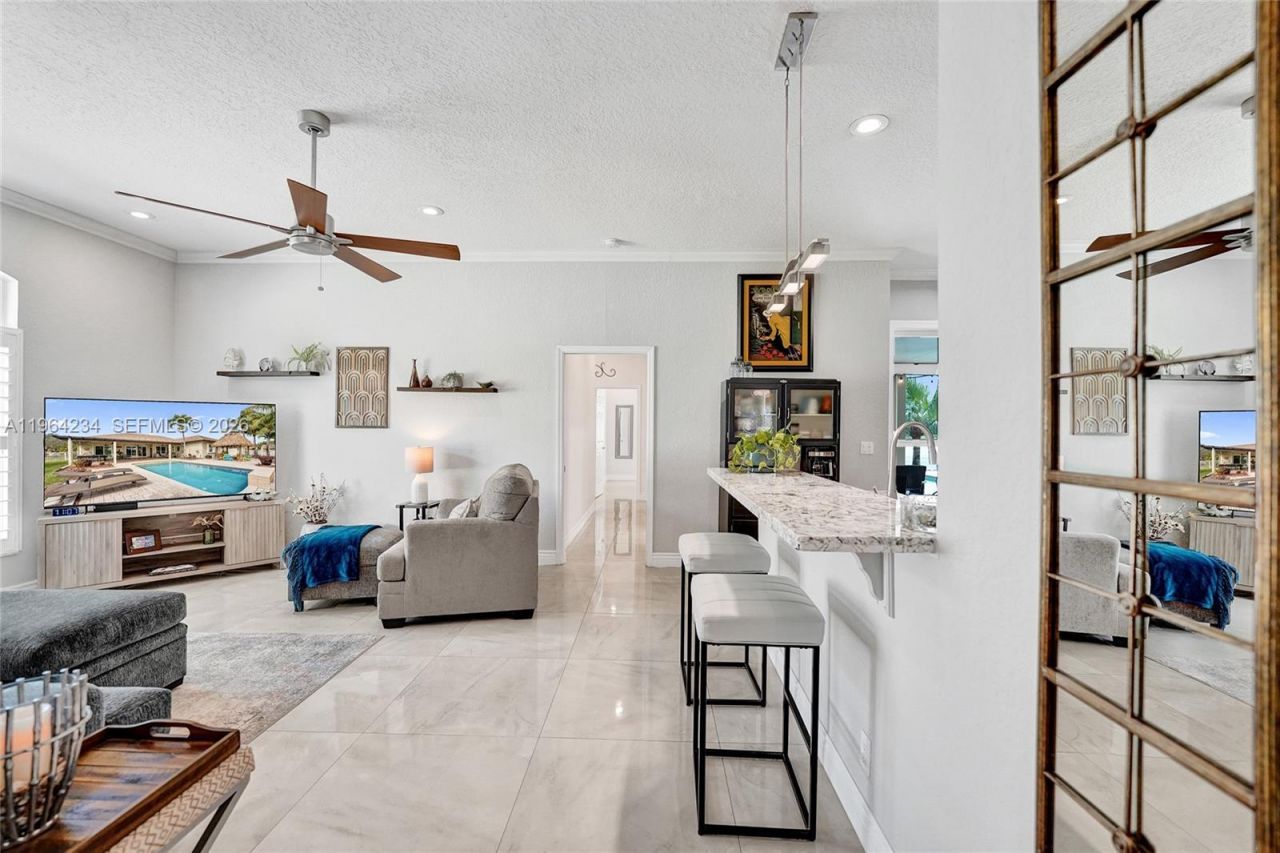 6686 SW 166th Dr, Pembroke Pines, FL 33331 Photo